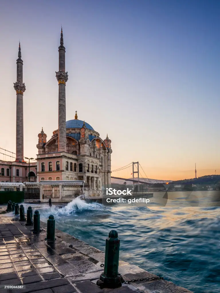 Sarango zo; wala creation ti lo!